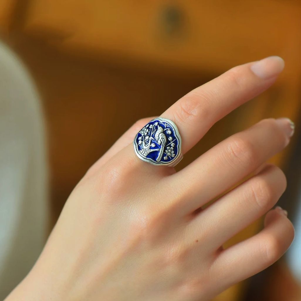 Tsinglong-Enamel Blue 'Joyful Smile' Ring