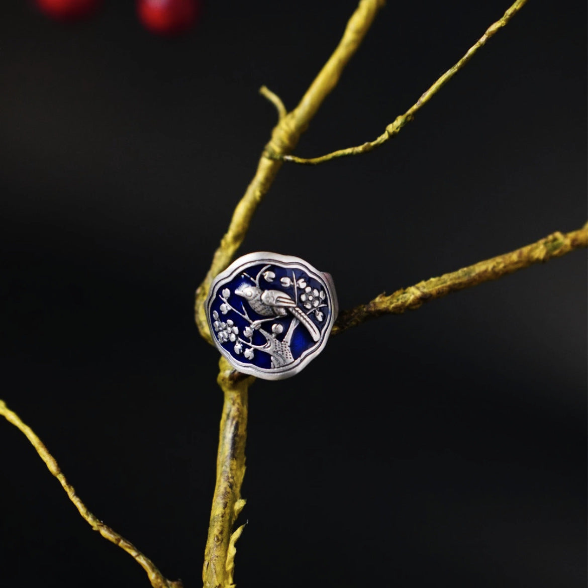 Tsinglong-Enamel Blue 'Joyful Smile' Ring