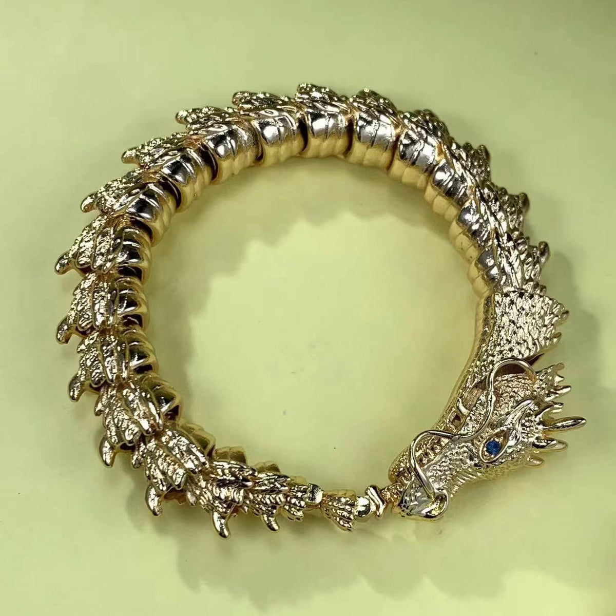 Tsinglong-Golden Dragon Bone Design Bracelet