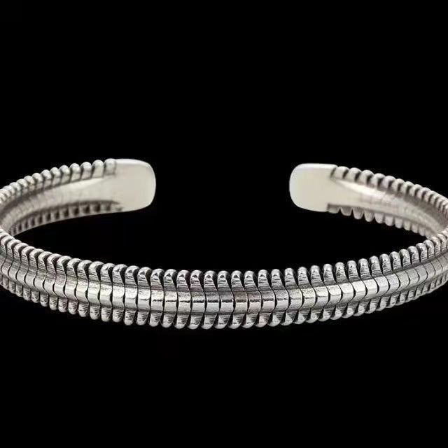 Tsinglong-Handcrafted Dragon Bone Bangle