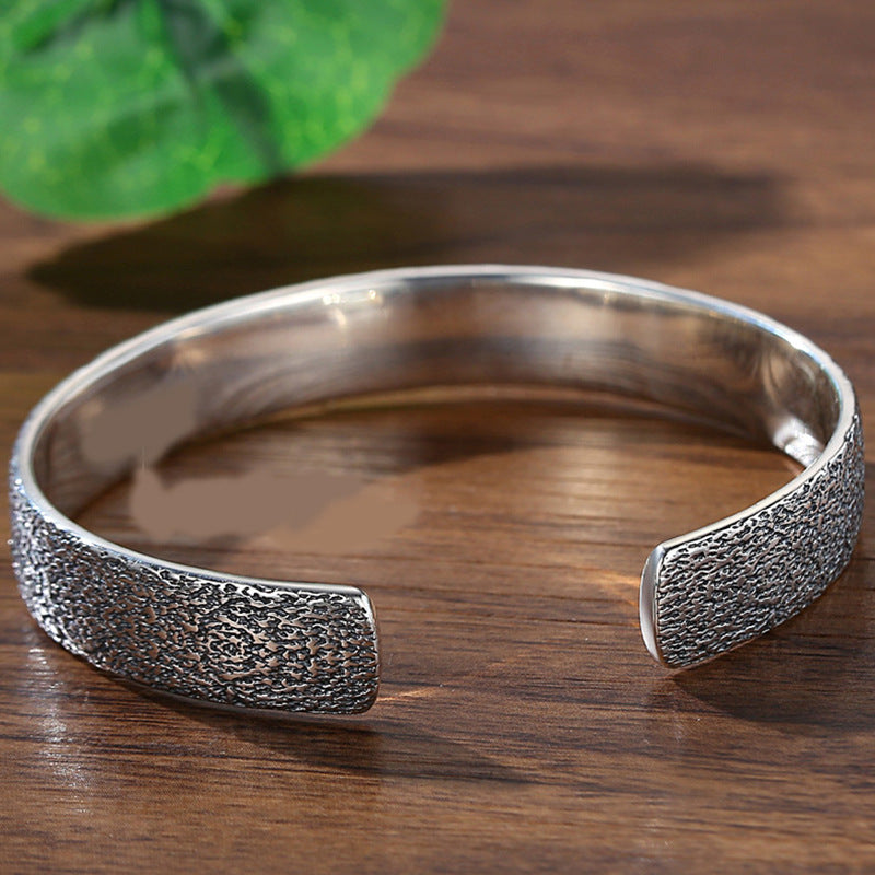 Tsinglong-Solid Retro Bangle with Grass Dragon Pattern